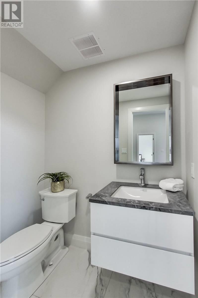 2896 Dundas St W, #2