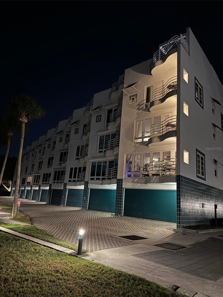 4950 Bayshore Blvd #27