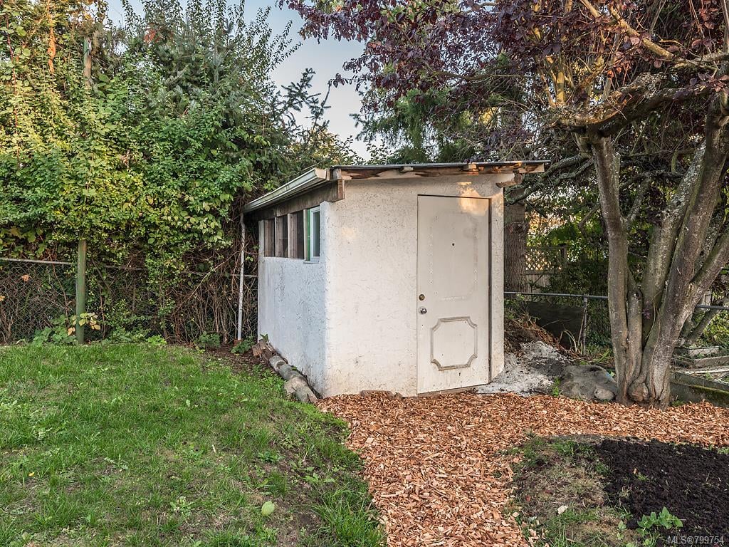 3291 Megaw Pl, Saanich
