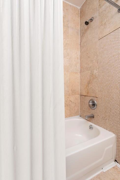 336 West 46th Street, Apt 2-R