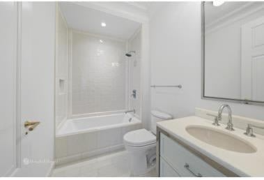 20 E End Ave Unit: 8A