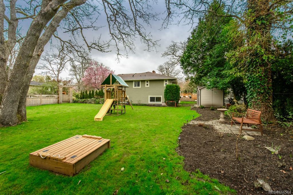 3155 Westdowne Rd, Oak Bay