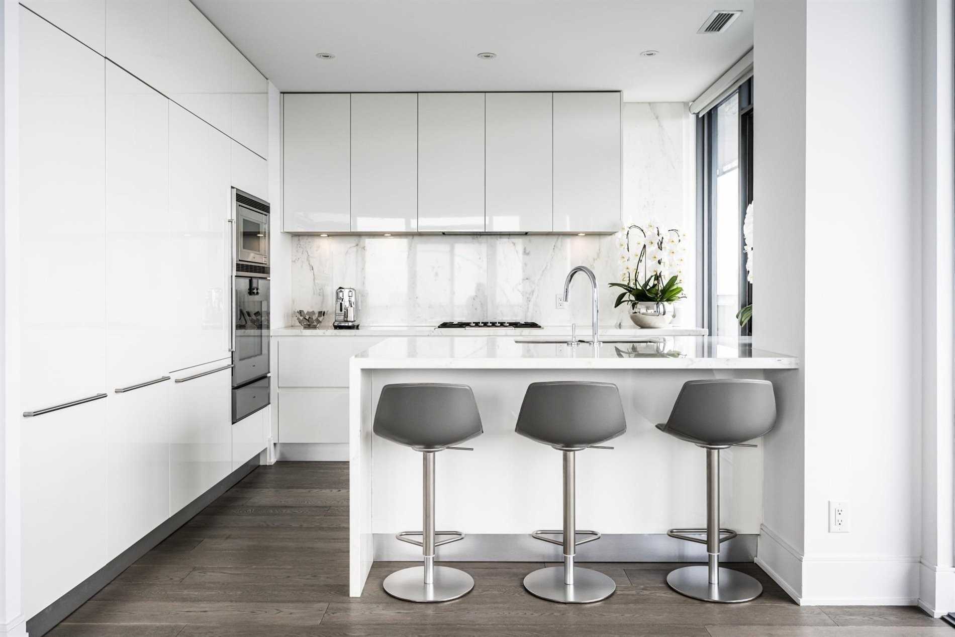 42 Charles St E 5202