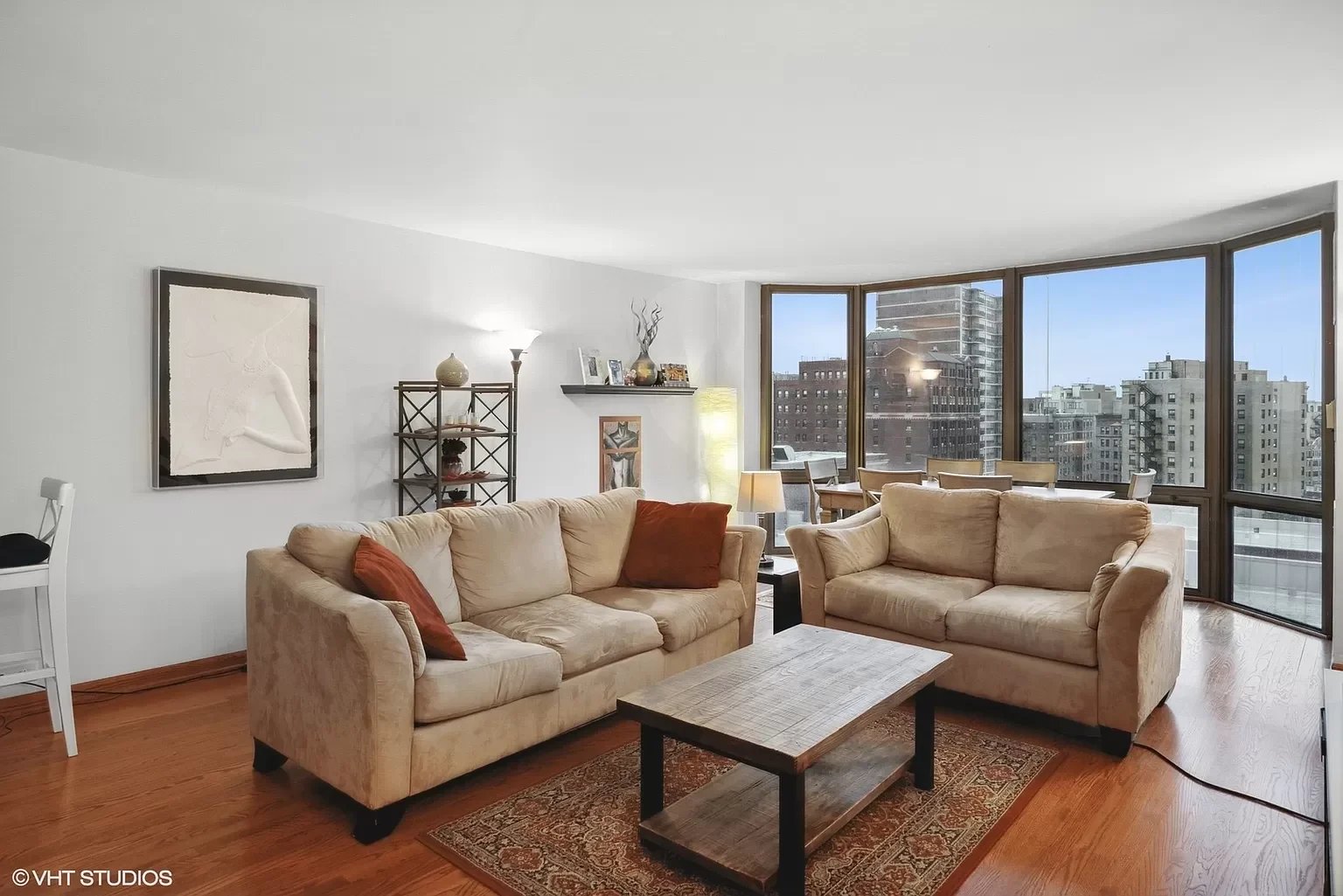 2650 N Lakeview Ave APT 1207
