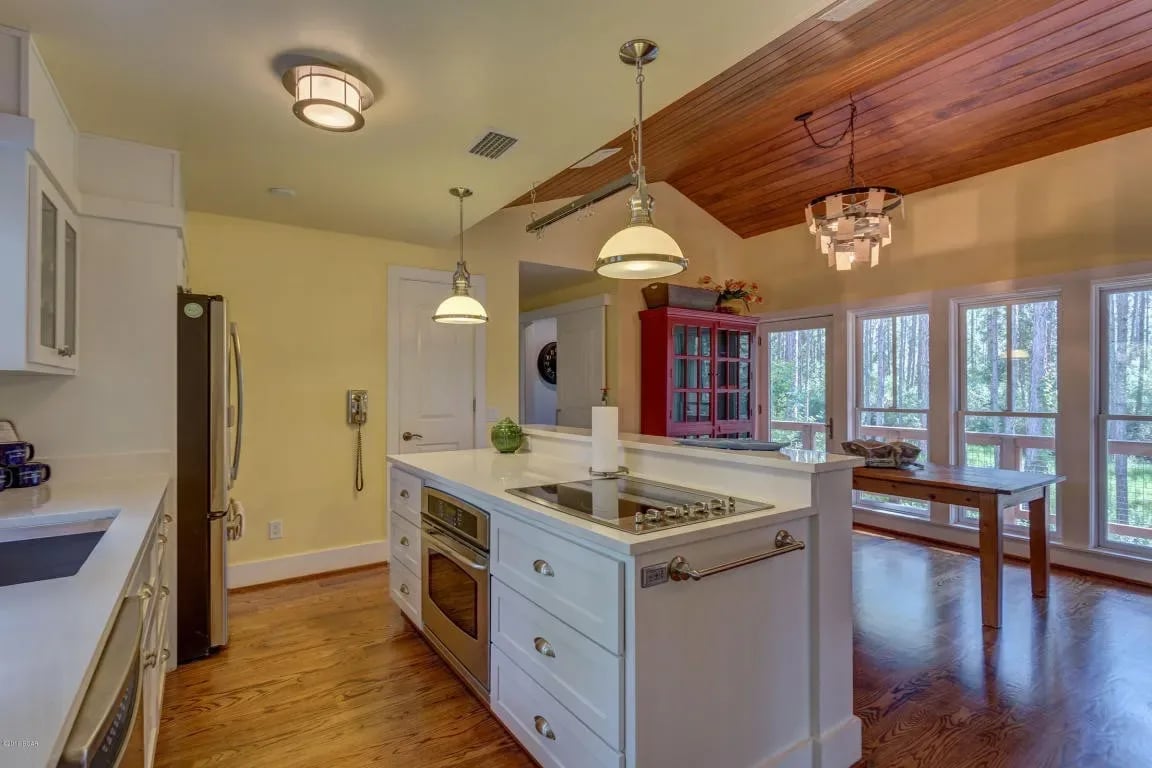 6402 RIVER BLUFF Trail
