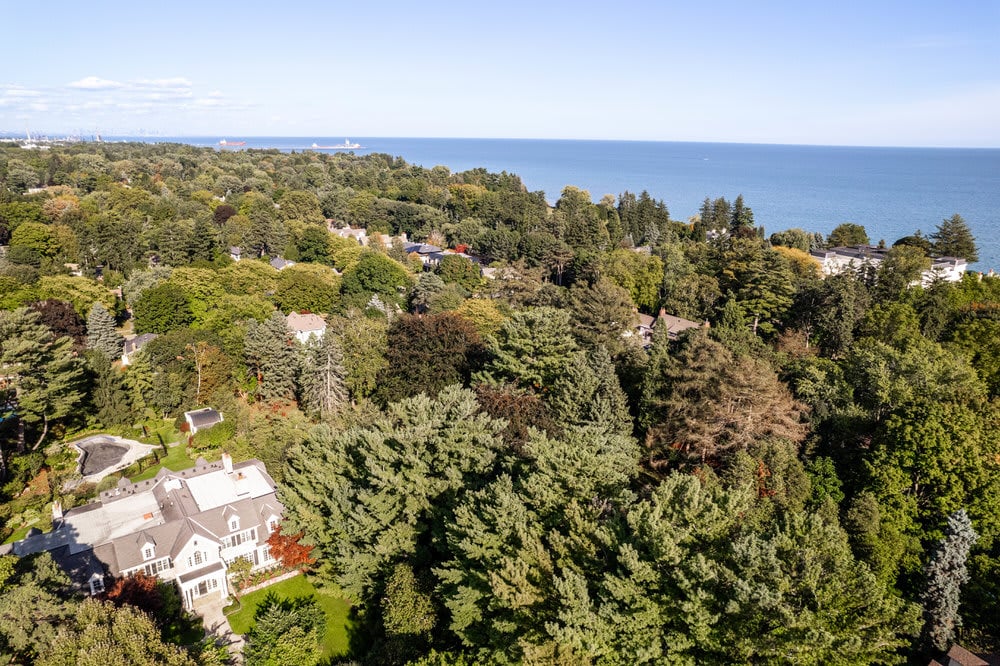 2061 Lakeshore Road E, Oakville