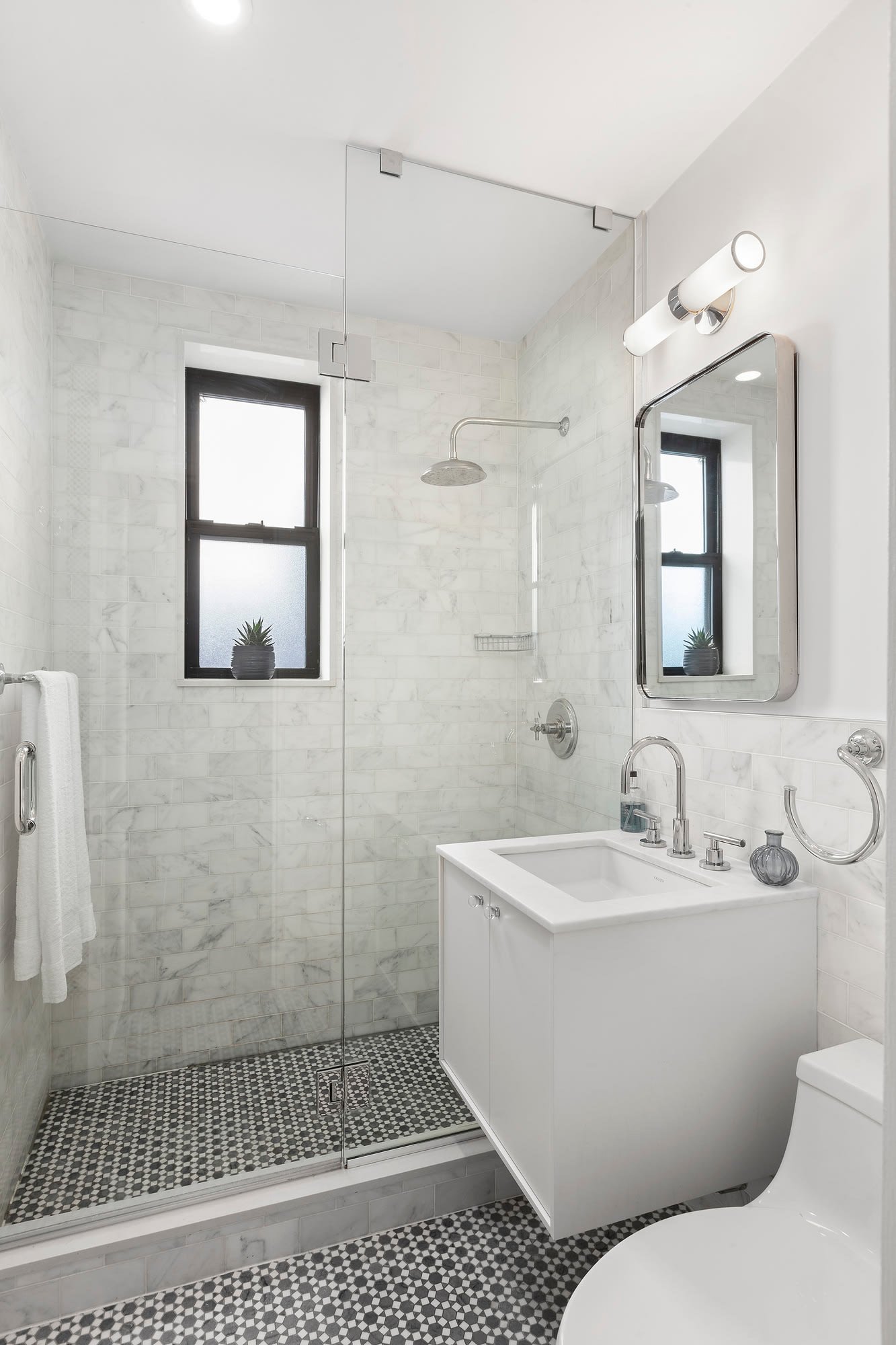 201 E 15th Street Unit: 7-G