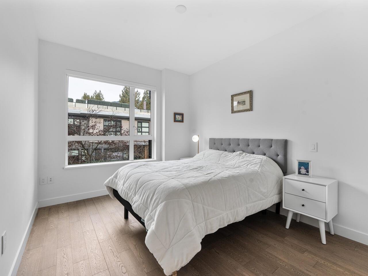 302-3220 Connaught Cres