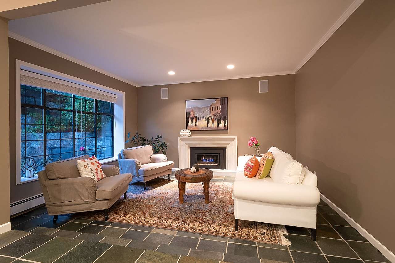 5467 Monte Bre Cres