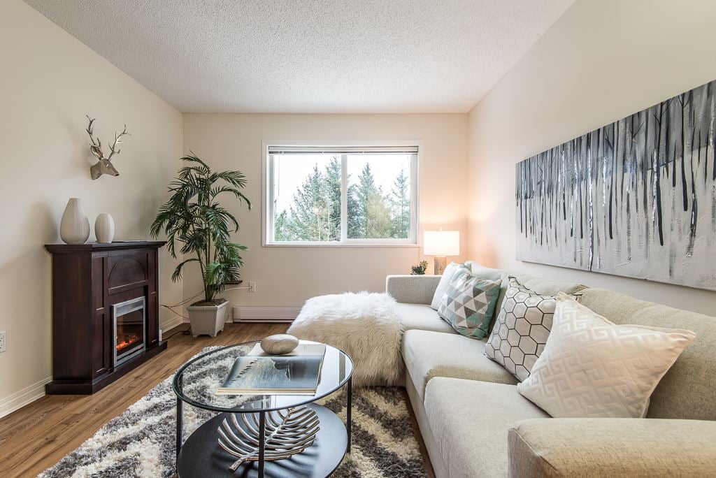 A308-40100 Willow Cres