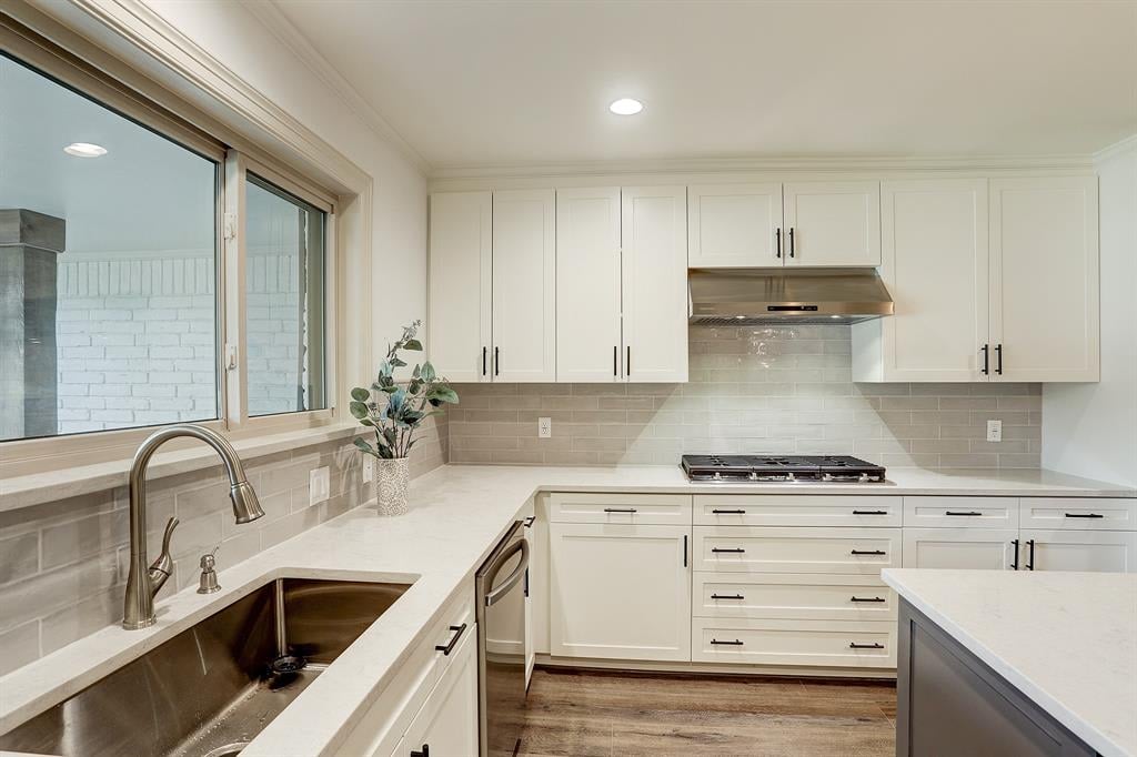 10502 Shadow Wood Drive 