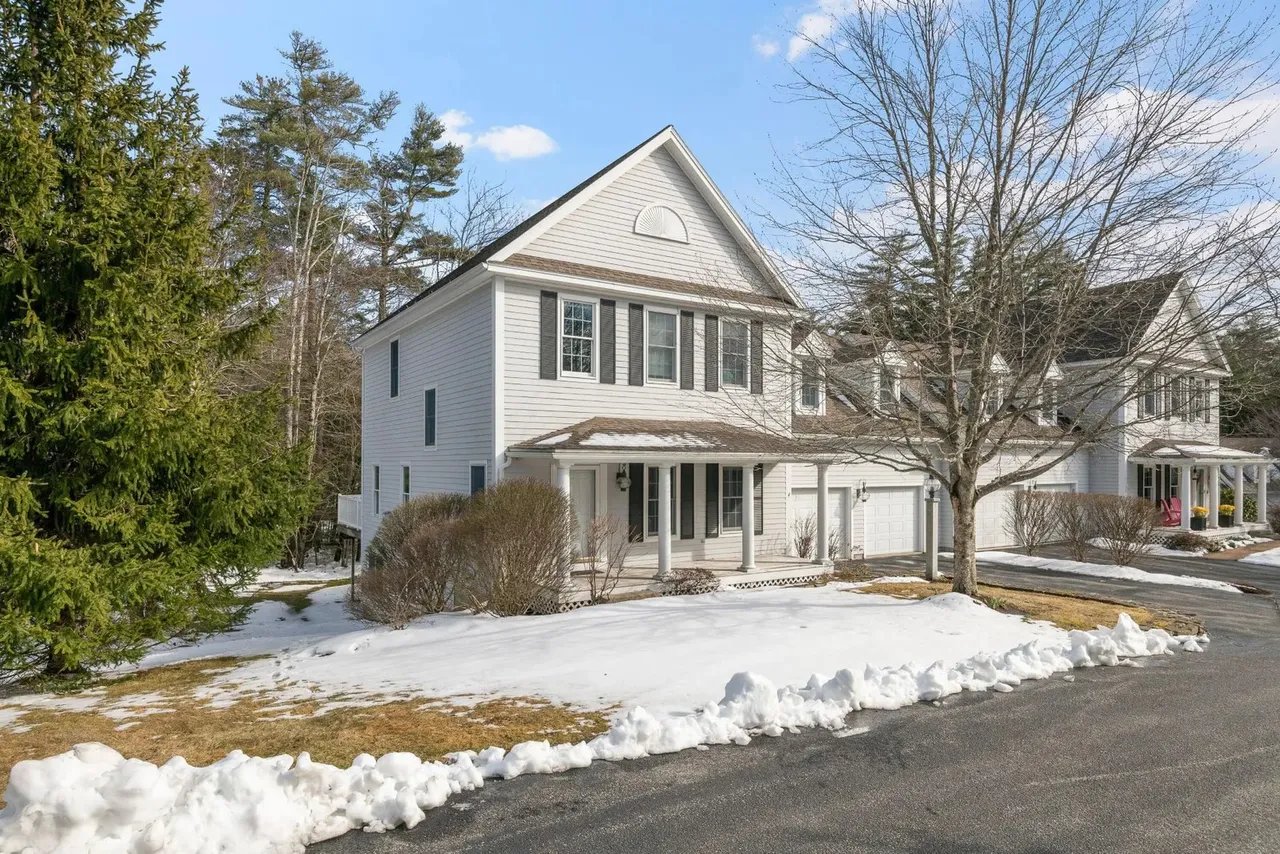 New Listing!  4 Amy Lane, Cumberland, ME 04110 – $895,000