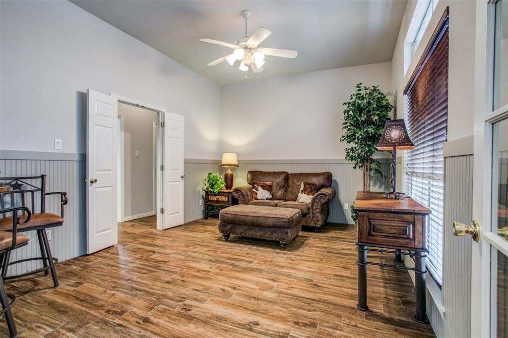 3114 Oakview Dr