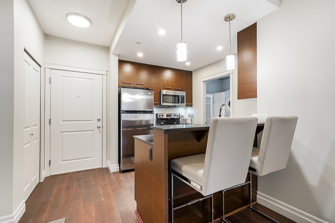 215-2343 Atkins Ave