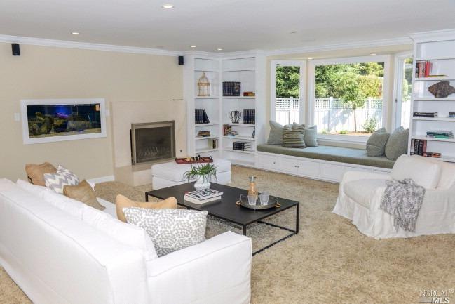 1359 Butterfield Rd