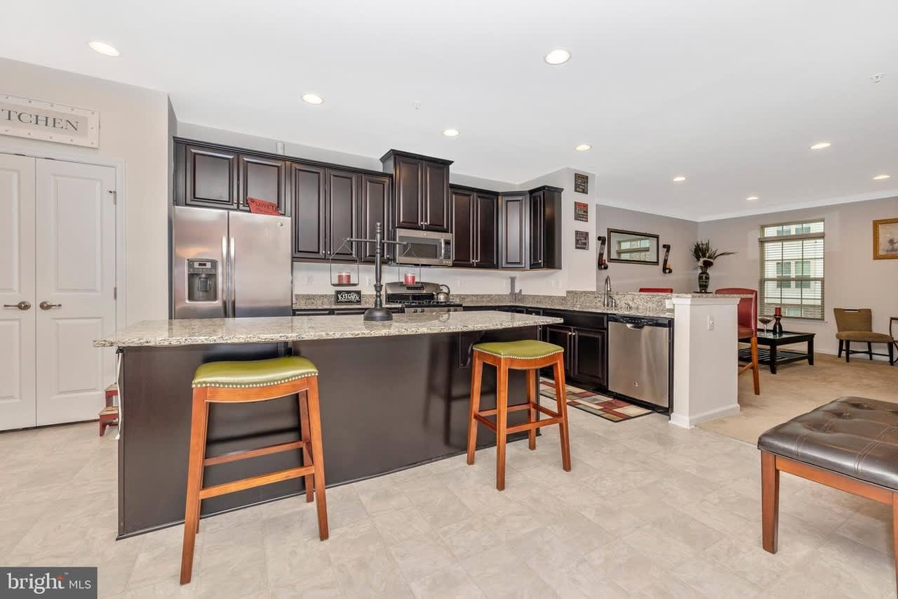 5923 Leben Dr