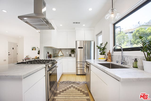 2607 Riverside Ter
