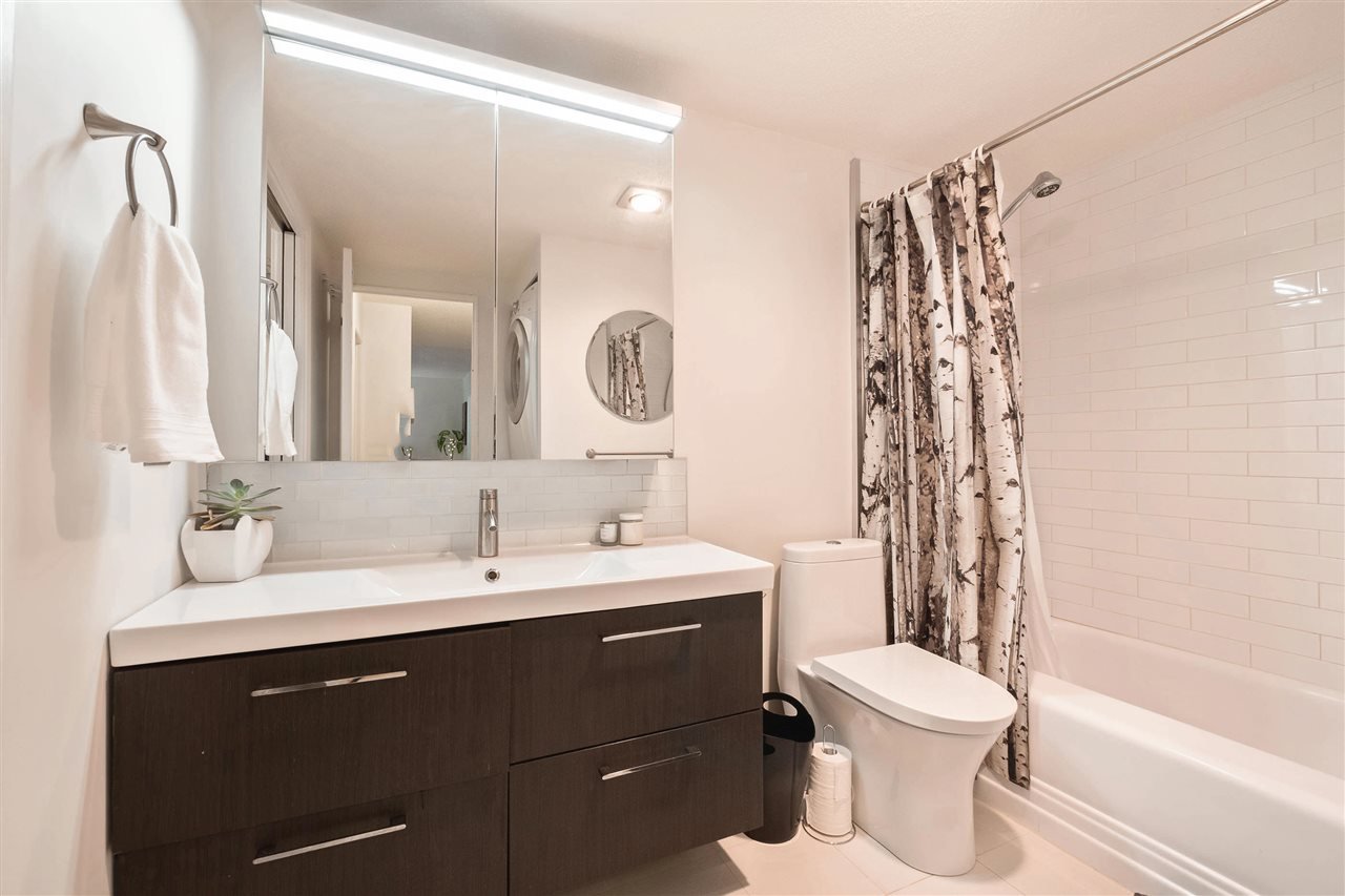 309-150 E 5 St