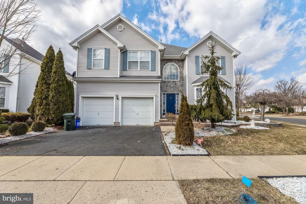 2 Merion Ct