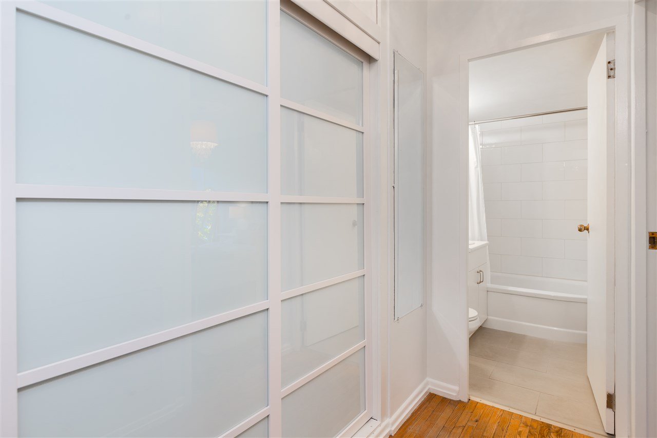 320-1445 Marpole Ave