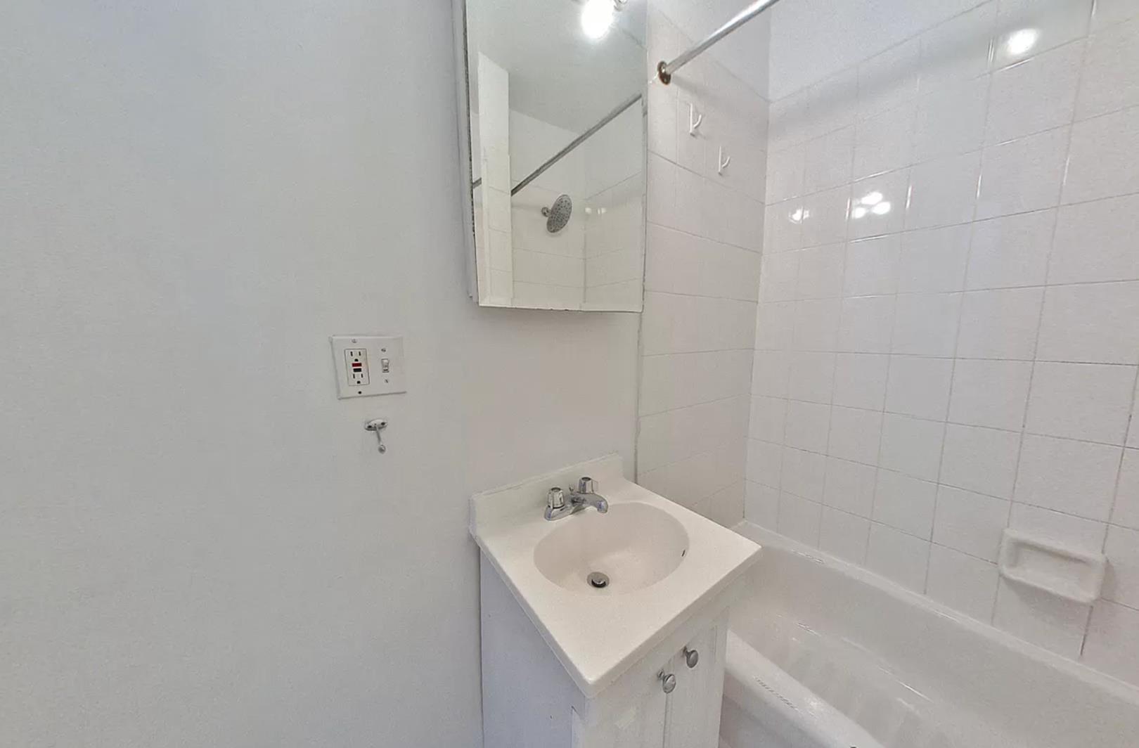 15a West 64th Street, Apt 5-B