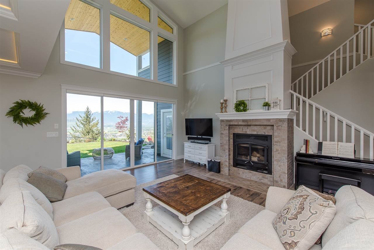 5483 Crimson Ridge