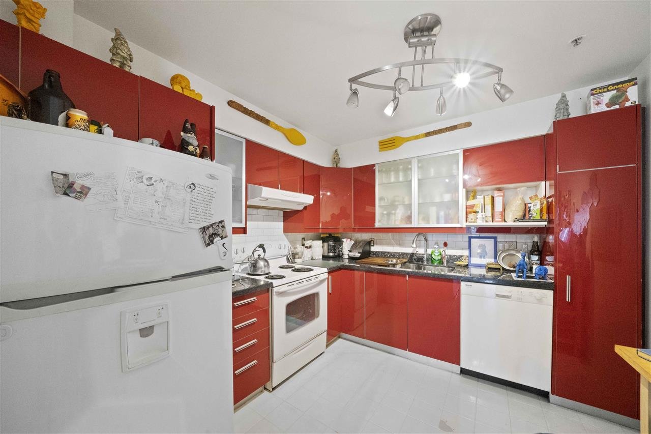 101-3909 Fraser St