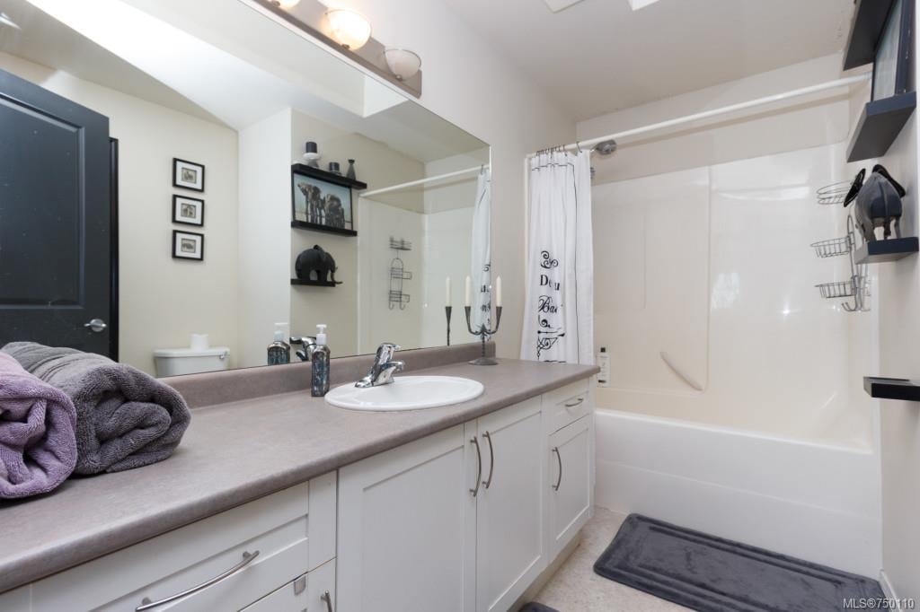 632 Olympia Ridge, Langford