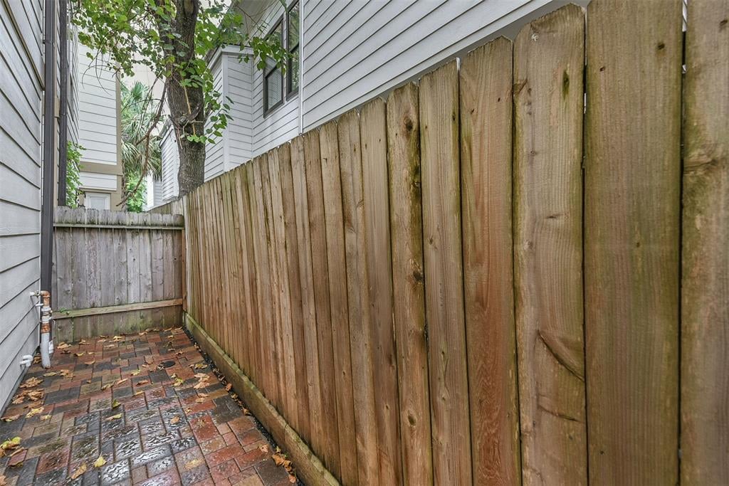 1610 Knox Street Unit B