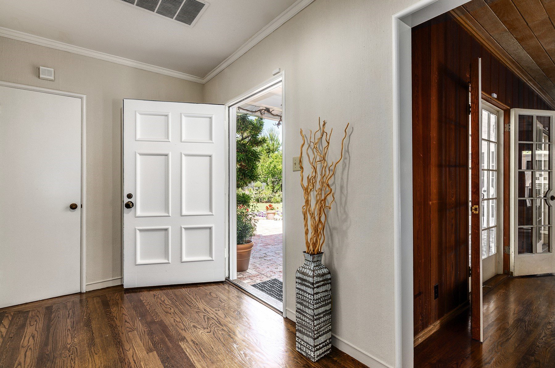 160 Alderwood Rd