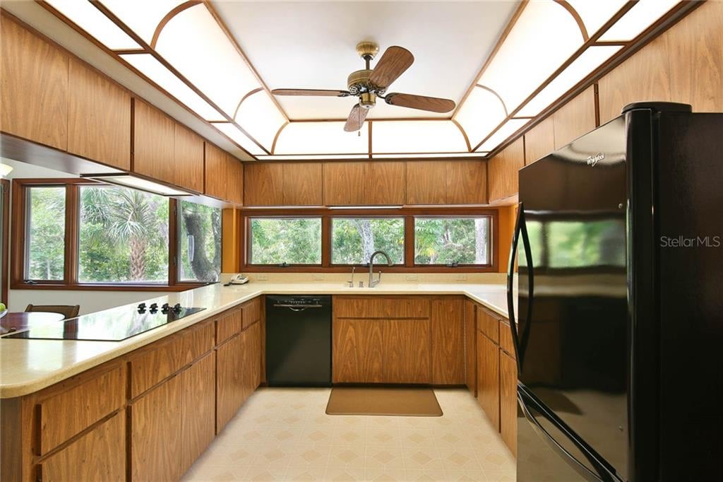 1311 Roberts Bay Ln