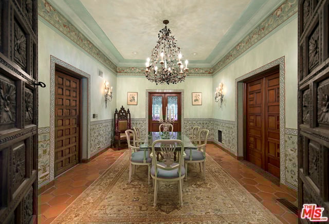 Valley Villa