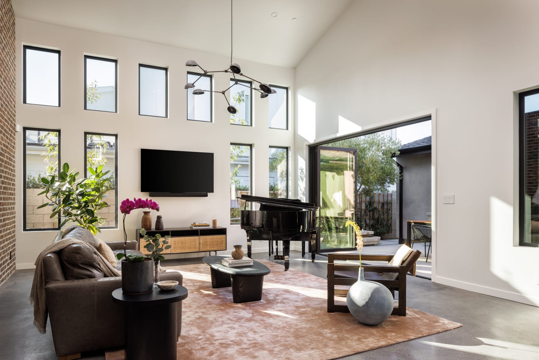 369 Costa Mesa St