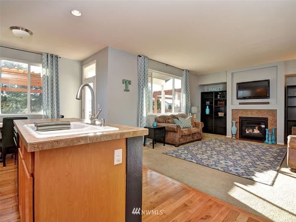 7112 39th Pl NE