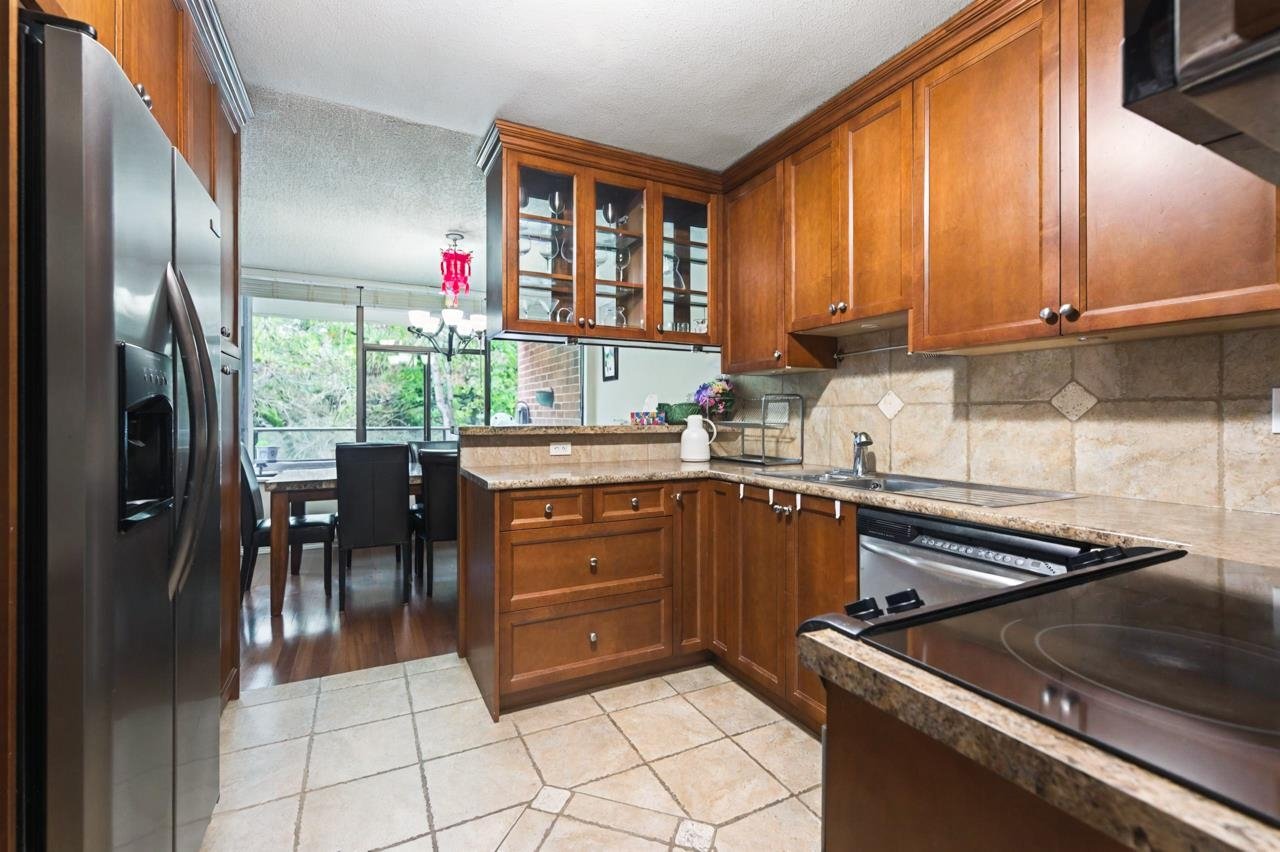 303-4101 Yew Street, Vancouver