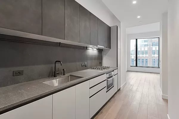 11 Hoyt Street Unit: 15M
