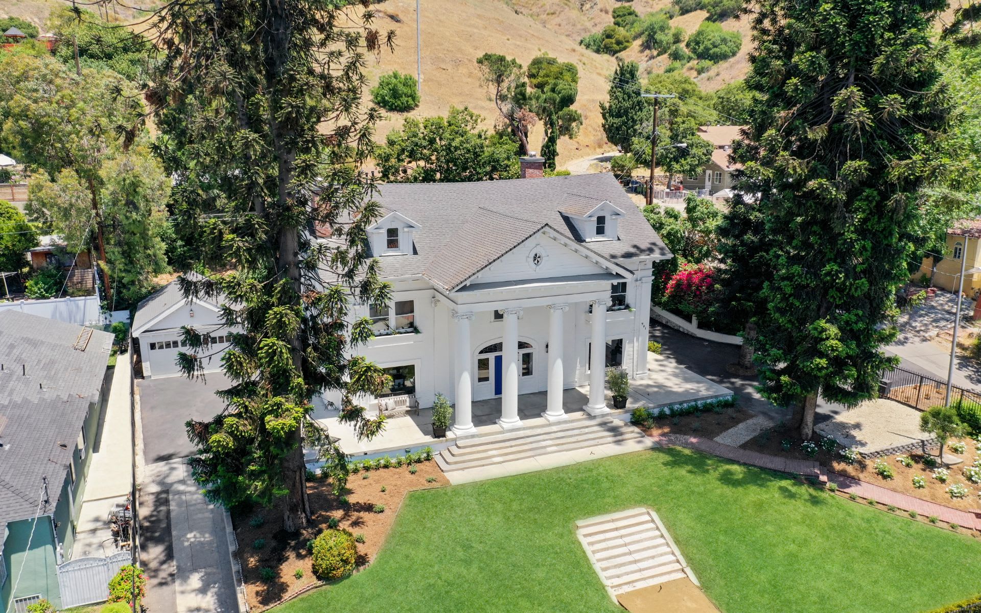  901 Isabel St