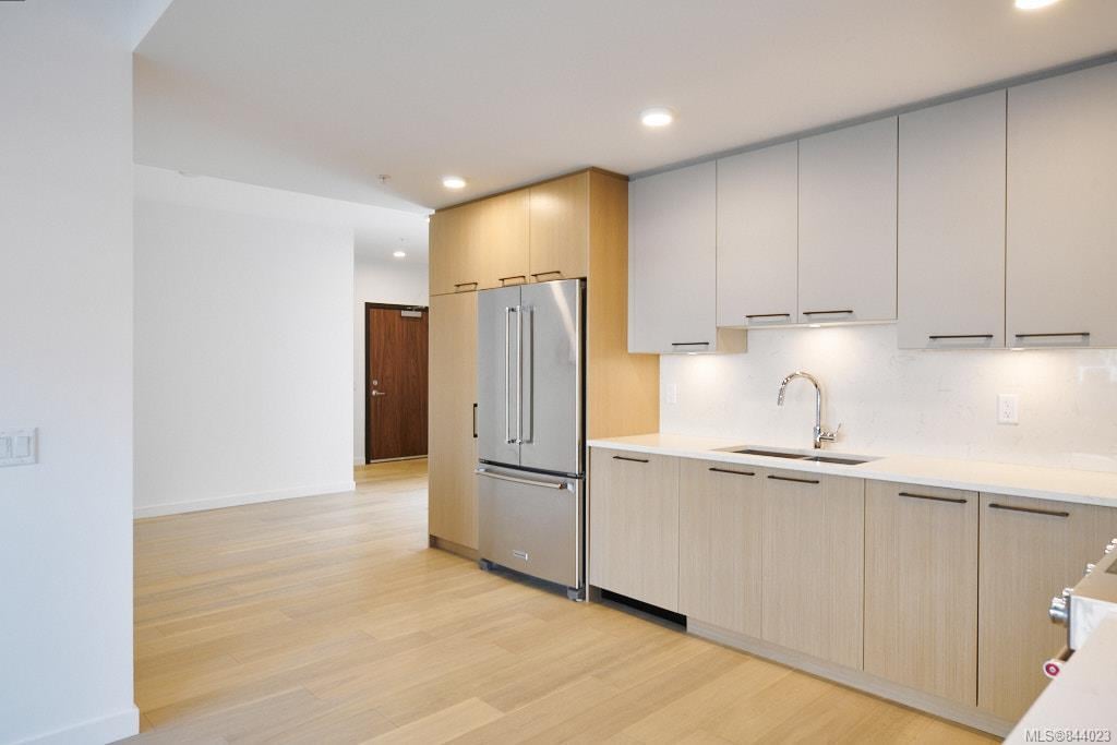 207-7162 W Saanich Rd