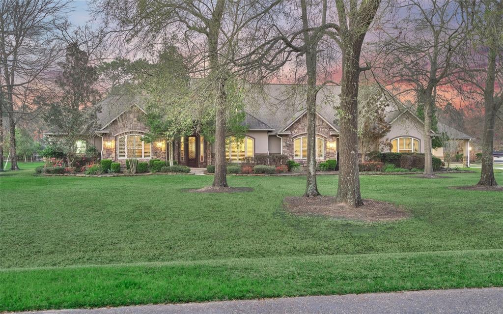25 Oak Crest Cir