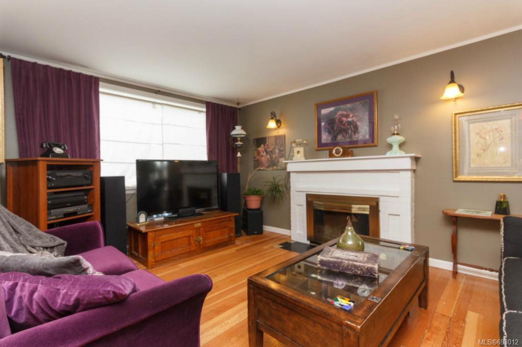3925 Glanford Ave, Saanich
