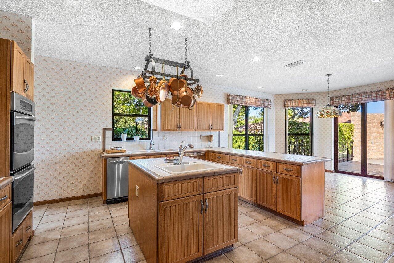 8000 NW 47th Dr