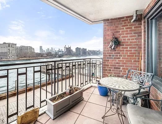 45 East End Ave, #3B