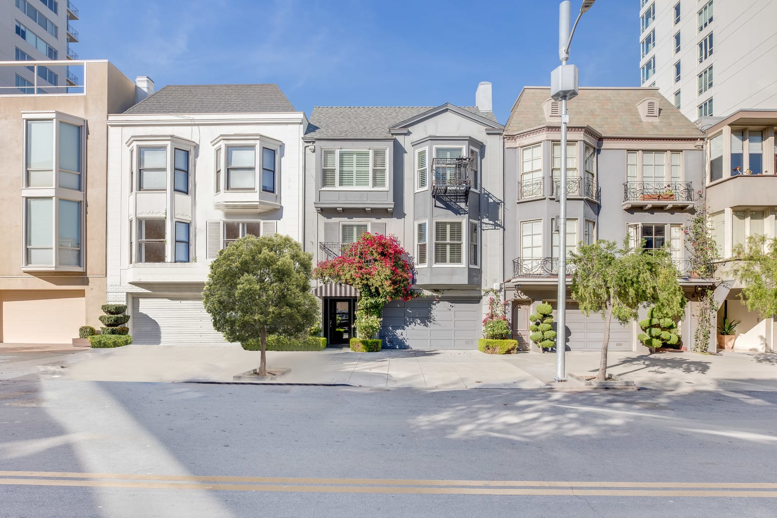 San Francisco Heaven - 1034 Chestnut Street