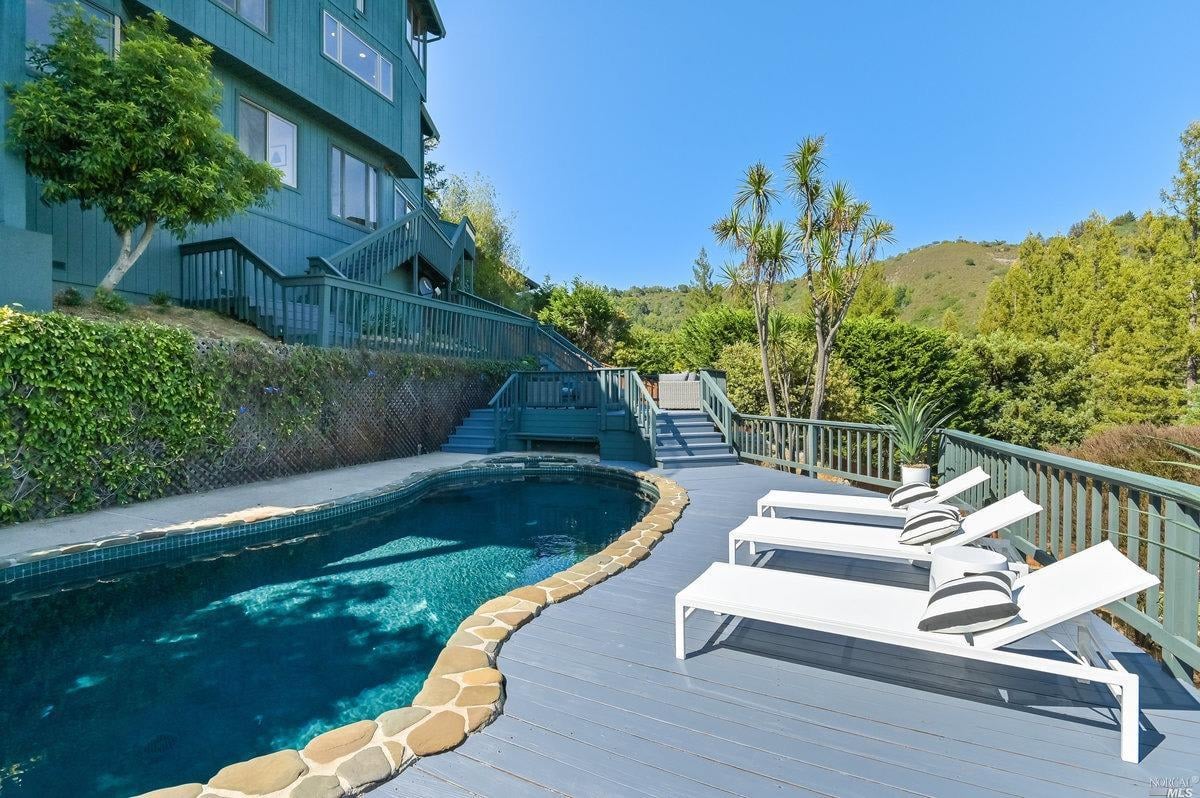 16 Manzanita Pl