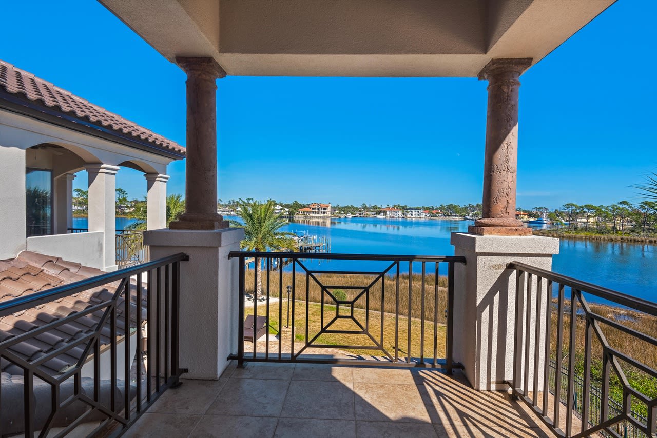5236 Finisterre Drive