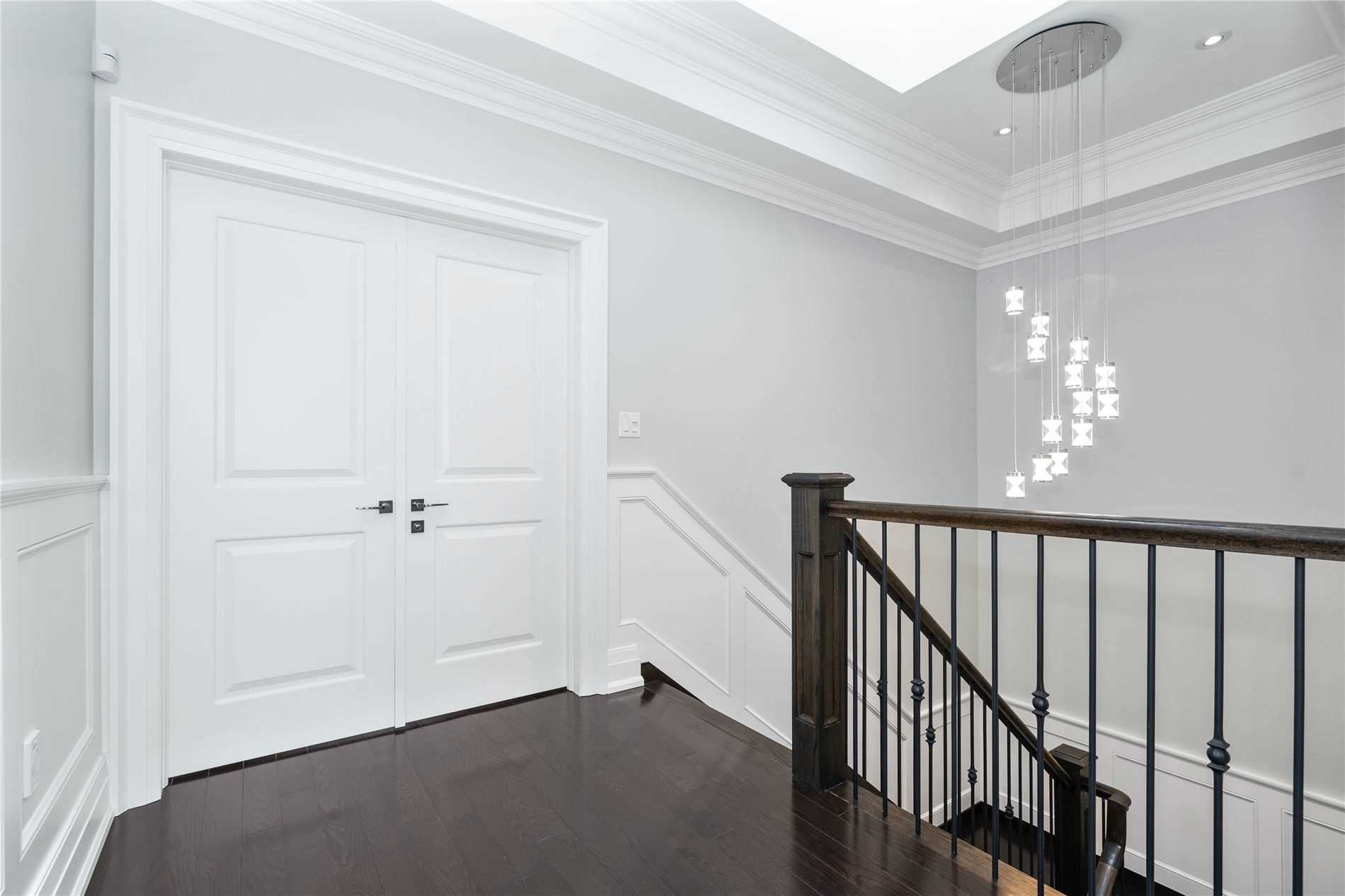 363 NIAR AVE IN MINEOLA EAST