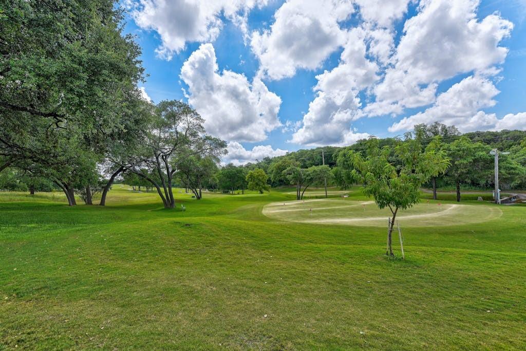 Beautifully Appointed Single-Story in Oak Creek: Modern Floors and Screened-In Patio Overlooking Green Space w/ NO Backyard Neighbor!