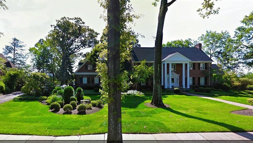 56 Crest Dr
