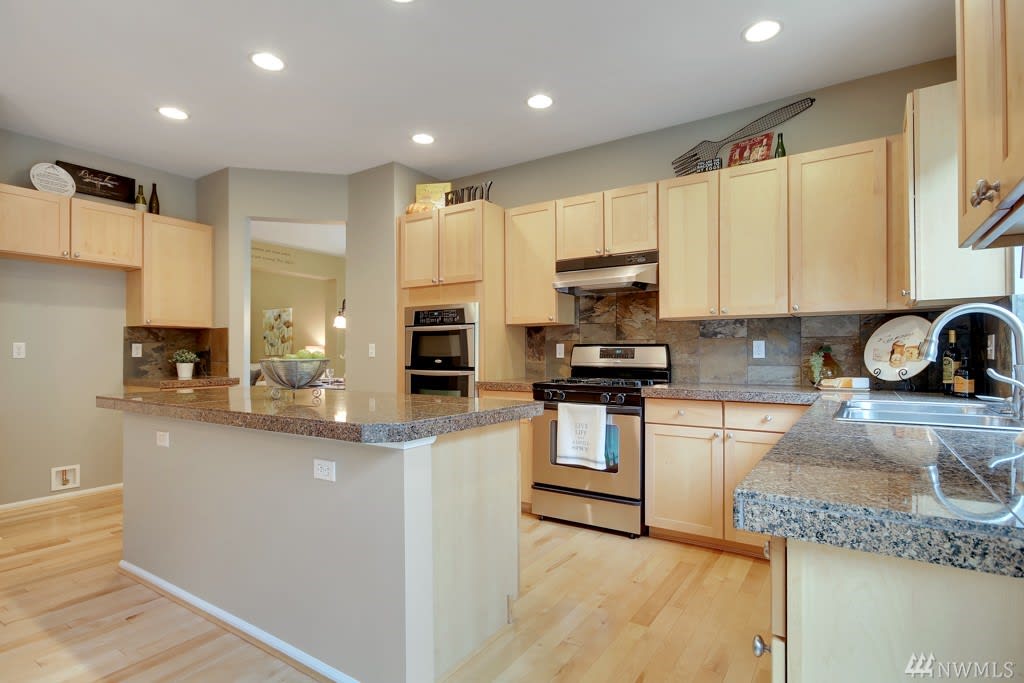 6316 Montevista Dr SE