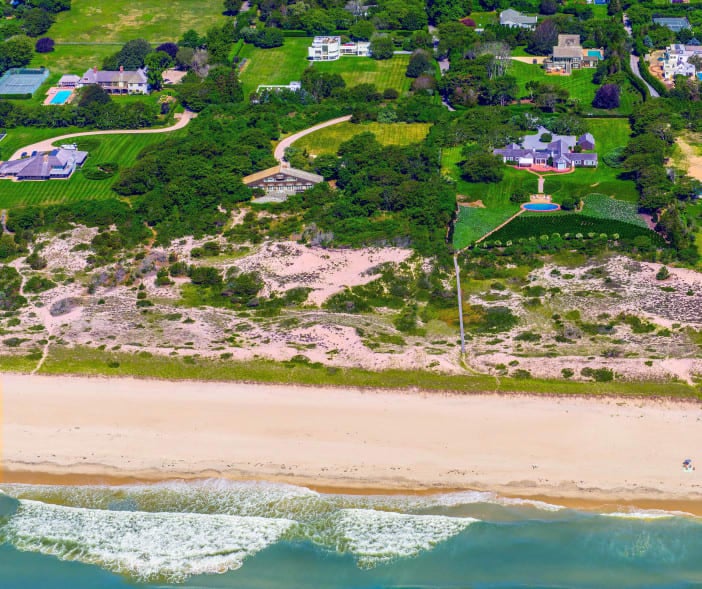 Rich New Yorkers Flee to Hamptons, Sparking $1 Billion Real Estate Boom